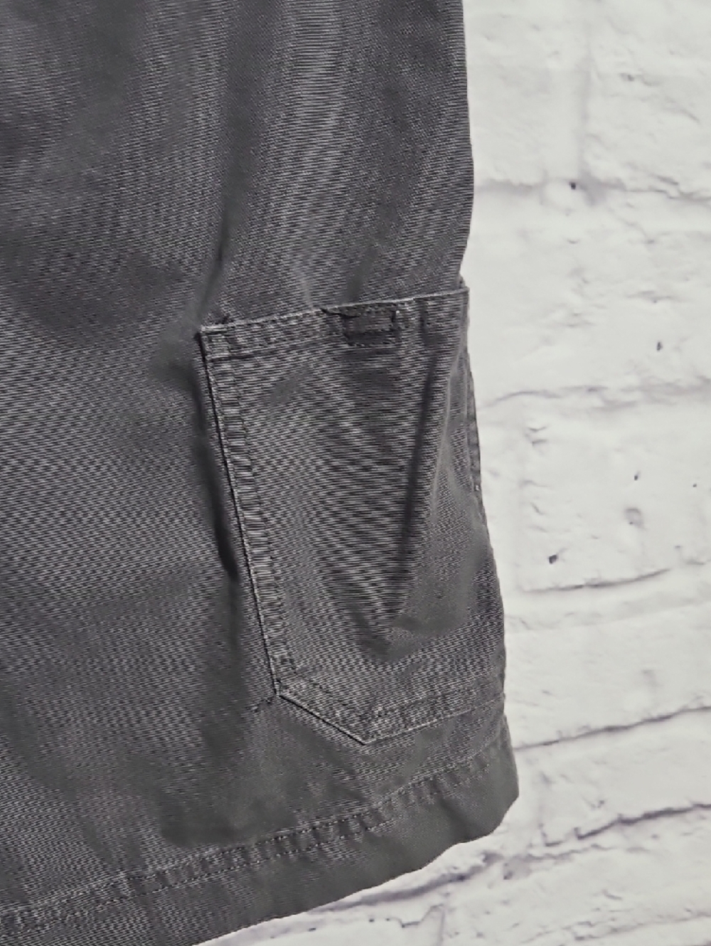 Columbia Men's Gray Flat Front Casual Shorts - Picture 7 of 10